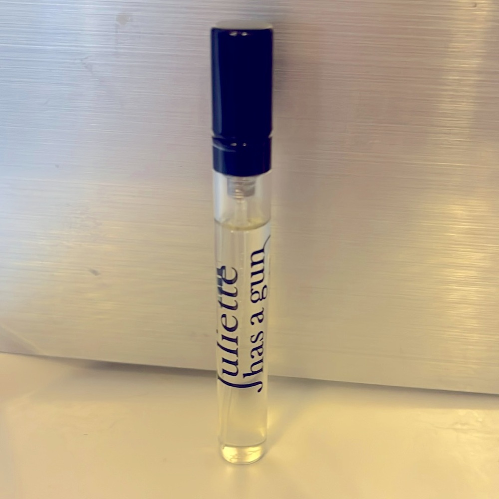 Juliette Has a Gun New Juliette Eau de Parfum 0.17 oz Deluxe Spray Mini
